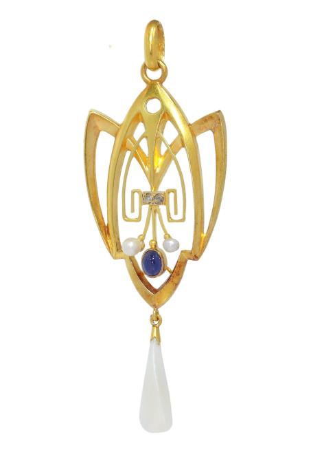 Romantic Whiplash: Art Nouveau Pendant with Diamonds, Sapphire, and Rare Pearl by Artista Desconocido