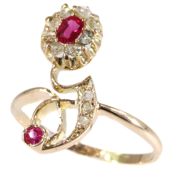 Typical strong design Art Nouveau ruby and diamond ring by Artista Desconocido