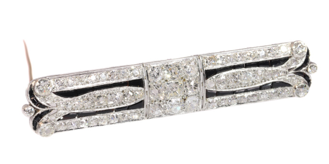 Diamond Loaded Strong Stylish Platinum Art Deco Brooch with over 7 crts diamonds by Unbekannter Künstler