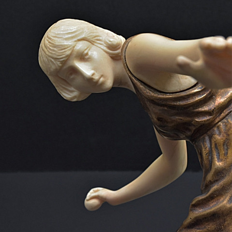 Ivory bronze sculpture art deco by Pierre le Faguays
