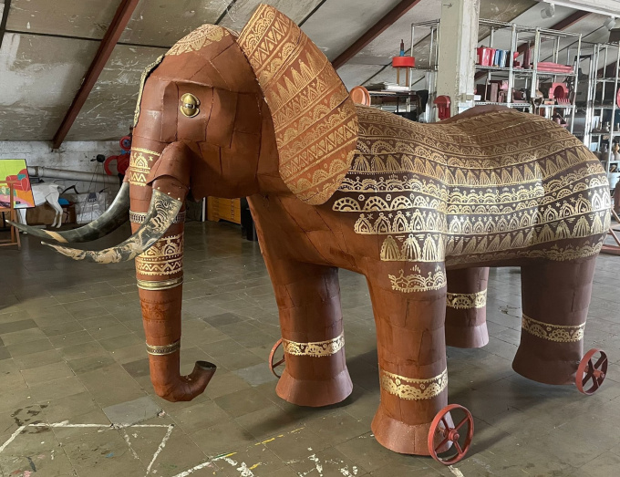 Indian Elephant by Miquel Aparici