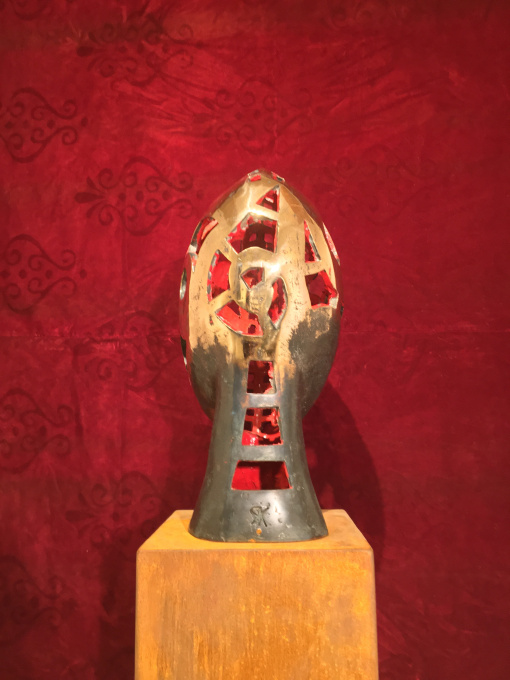 Guardian Bronze by Artiste Inconnu