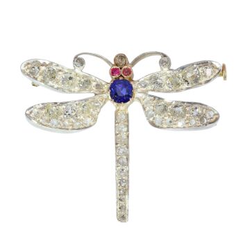 Late Victorian Dragonfly Brooch, Diamond Set Wings and Sapphire Body, circa 1900 by Unbekannter Künstler