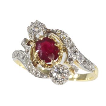Vintage French Belle Epoque diamond and natural ruby cross-over engagement ring by Artista Desconhecido