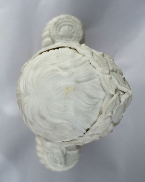 'Porcelaine de Paris' bust of Napoleon by Artiste Inconnu