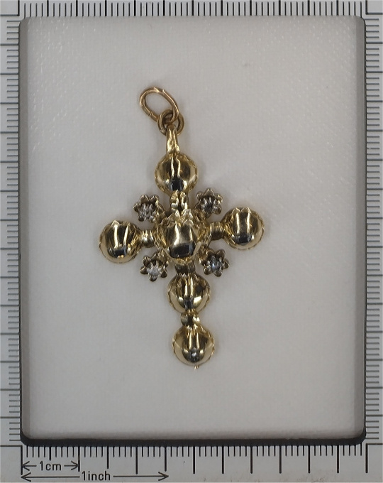 Vintage antique Georgian diamond cross with rare old table cut rose cut diamonds by Artista Sconosciuto