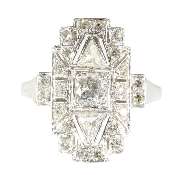 Vintage Allure: 1950's Art Deco Diamond Ring by Unbekannter Künstler