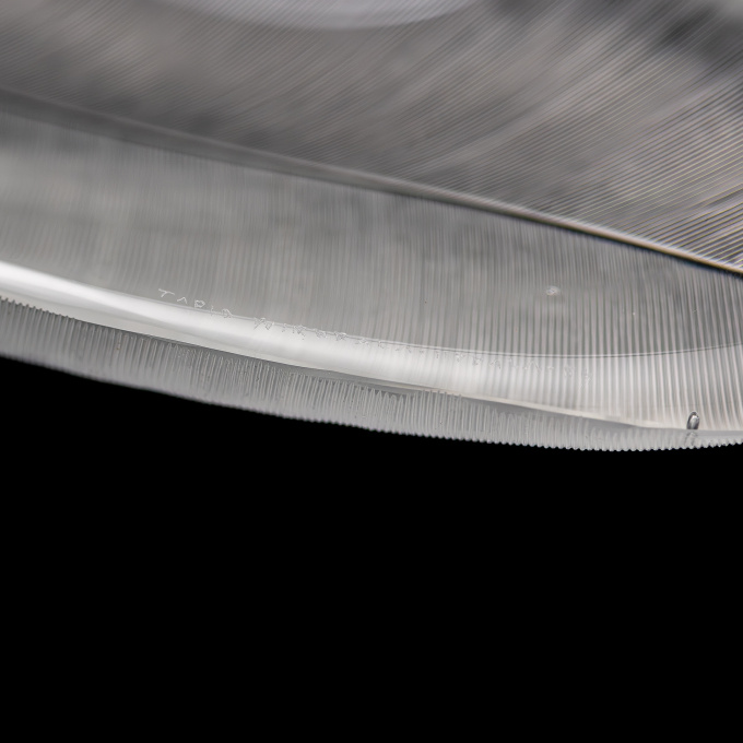 A very rare largest size comb-cut crystal Art object ‘Sulka’ (feather), model 3369 – Iittala Finland by Tapio Wirkkala