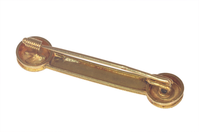 Vintage antique 19th Century 18K gold bar brooch decorated with gold granulation by Artista Desconocido