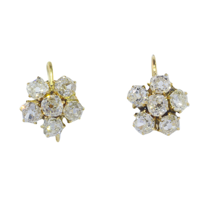Vintage antique diamond earstuds with old mine brilliant cut diamonds by Artista Desconocido