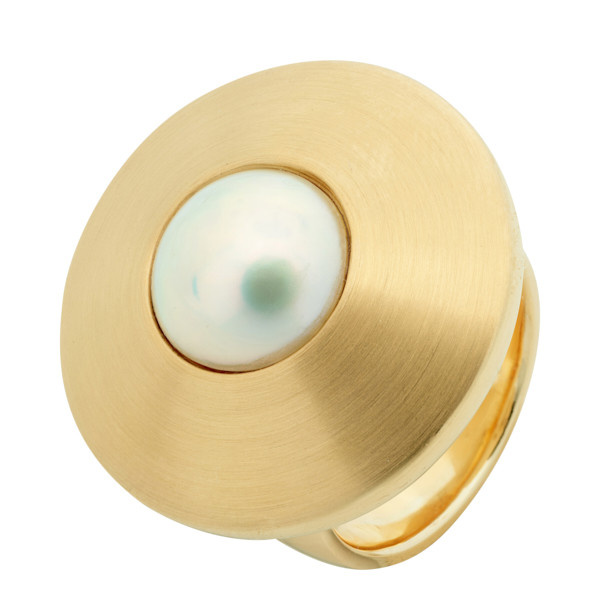 UFO ring with a mabé pearl by Artista Desconhecido
