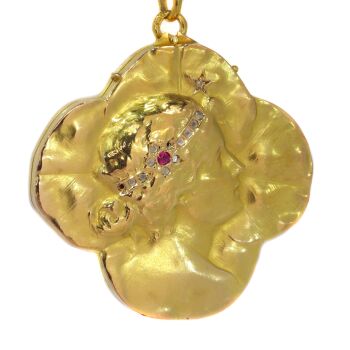 Genuine vintage Art Nouveau 18K gold locket good luck charm by Unbekannter Künstler