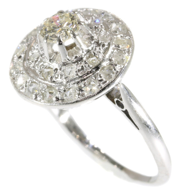 Art Deco diamond cluster ring by Artista Sconosciuto