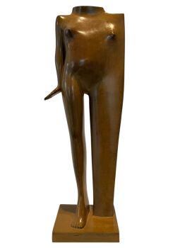 Figurina by Kobe