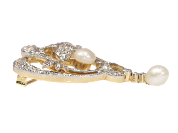 Antique stylish Art Nouveau diamond and pearl brooch by Unbekannter Künstler