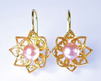 Lotus earrings by Eva Theuerzeit