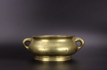 Chinese gilt bronze censer, Xuande mark, 18th century, Qing dynasty by Onbekende Kunstenaar
