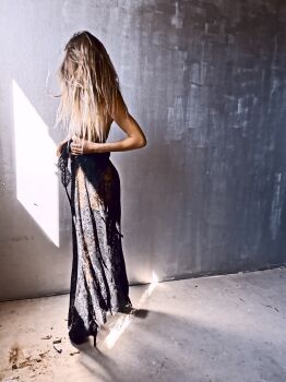 What about Grey by Seulement Femmes Annemarie Voûte