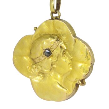 Vintage antique Art Nouveau love and good luck locket by Artista Sconosciuto