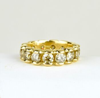 Bloemring met rondom bruine en champagne kleurige diamanten, 3.7 ct gemaakt in18k goud by Mary van der Sluis