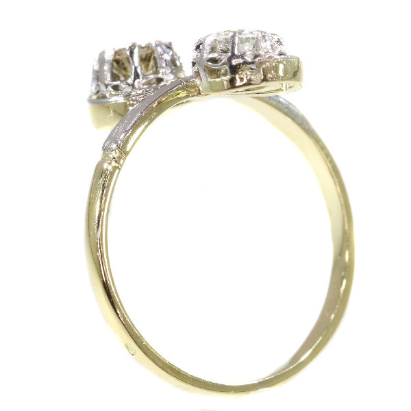 Vintage Fifties romantic engagement ring with white and champagne brilliant by Unbekannter Künstler