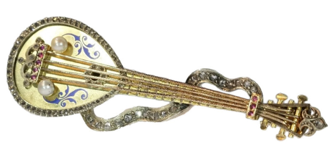 Russian antique brooch mandoline or domra with rose cut diamonds and enamel by Artiste Inconnu
