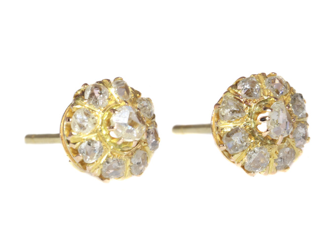 Antique Victorian diamond earstuds by Onbekende Kunstenaar