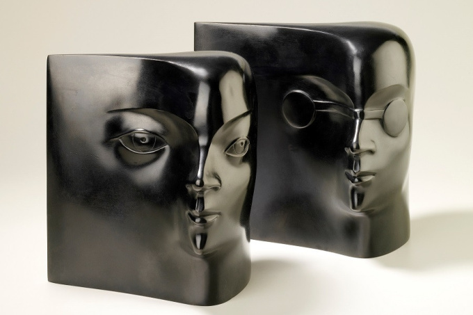 Tête carreé II by Kobe