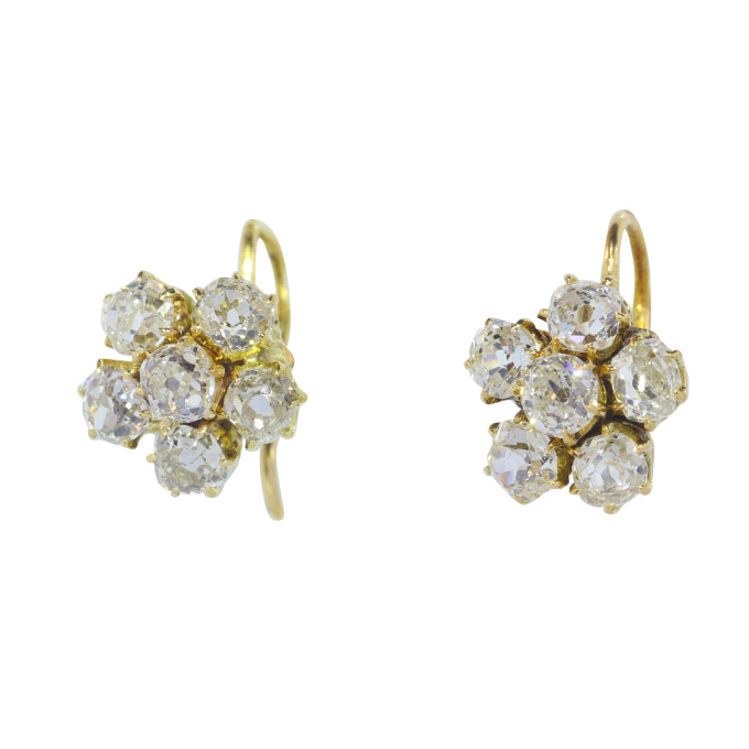 Vintage antique diamond earstuds with old mine brilliant cut diamonds by Artista Desconocido