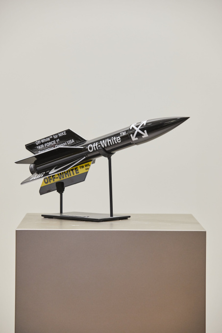 Off White Rocket II by Remy Aillaud