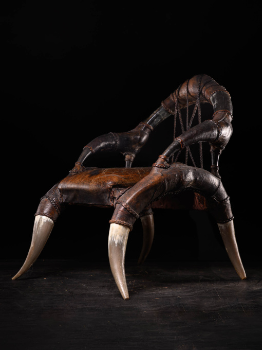 Colonial African Leather & Horn Throne Armchair. by Artista Desconocido