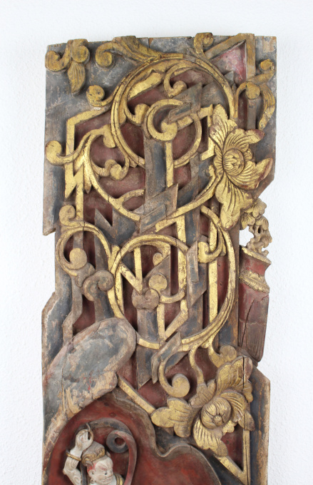 Two large Chinese carved wooden architectural wall panels, Qing dynasty, 19th century by Artista Desconocido