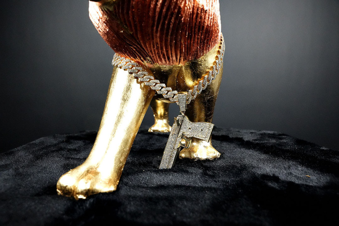 Golden Lion by Artista Sconosciuto