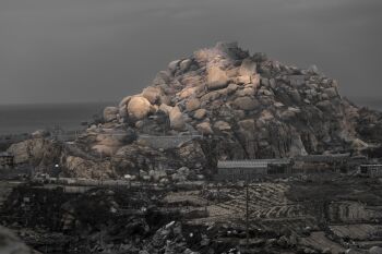''Living on the rocks'' by Zhong Qin