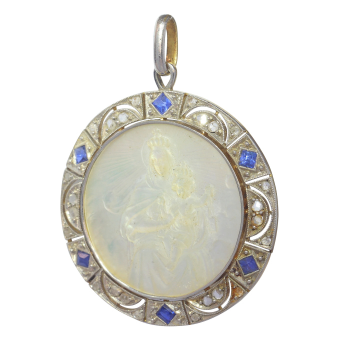 Vintage 1920's Edwardian - Art Deco diamond and sapphire Mother Mary and baby Jesus medal by Artista Desconocido