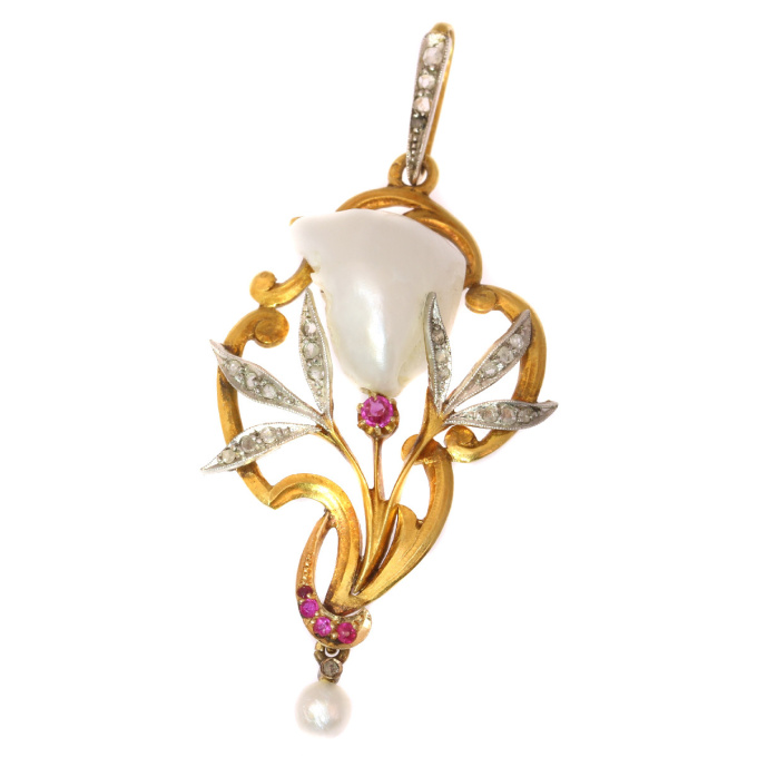 French Art Nouveau pendant with big Mississippi dog tooth pearl diamonds rubies by Artista Sconosciuto
