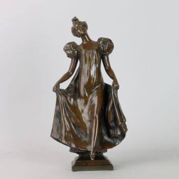 Le Menuet by Leo Laporte-Blairsy