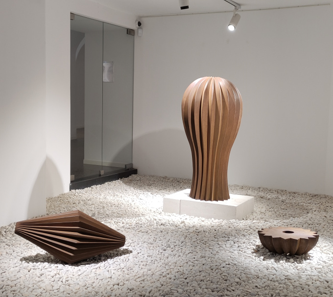 Testa by Herbert Mehler
