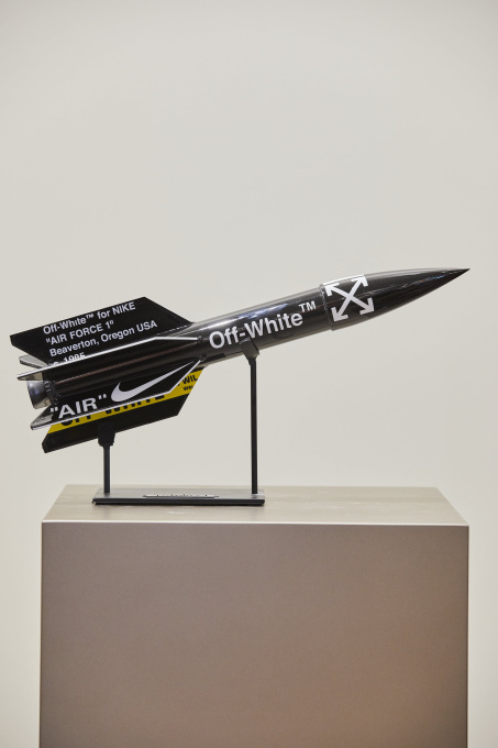 Off White Rocket II by Remy Aillaud