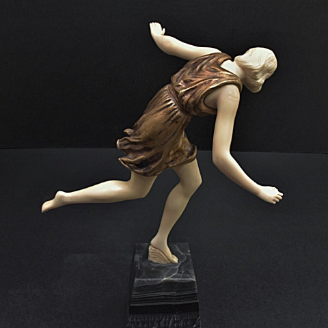 Ivory bronze sculpture art deco by Pierre le Faguays