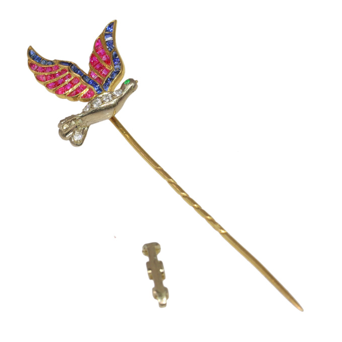 Art Deco-Inspired Vintage Tiepin Featuring a Flying Bird with Multicoloured Gemstones by Artiste Inconnu