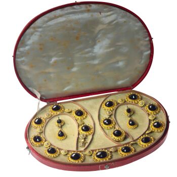 Victorian gilded garnet parure matching necklace and earrings in original box by Artiste Inconnu