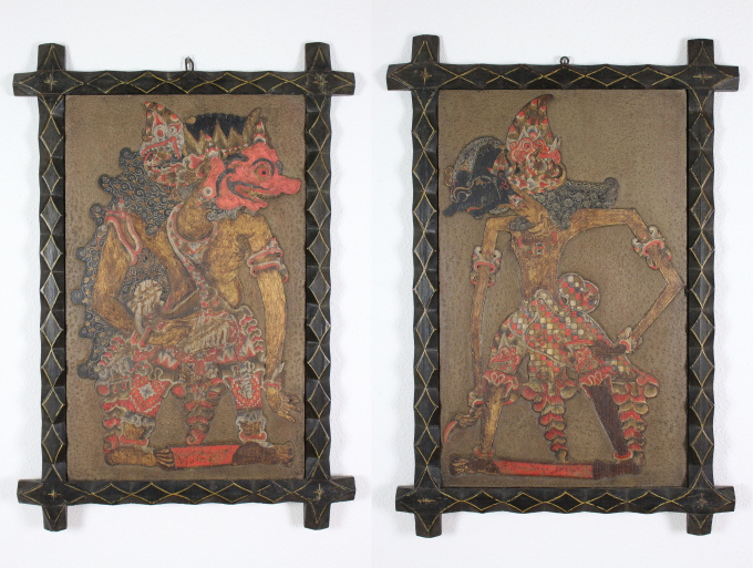 A pair of Javanese wooden polychrome painted wall panels, c. 1900 by Artista Desconhecido