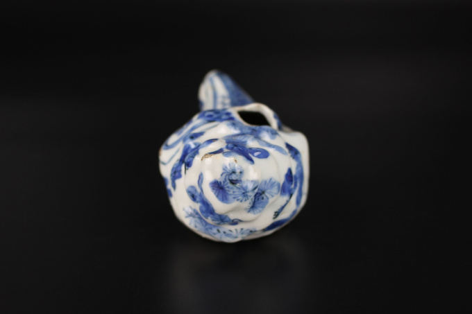 A very rare Chinese blue and white conch-shaped water dropper, Ming dynasty, Wanli period (1573–1619) by Artista Desconhecido