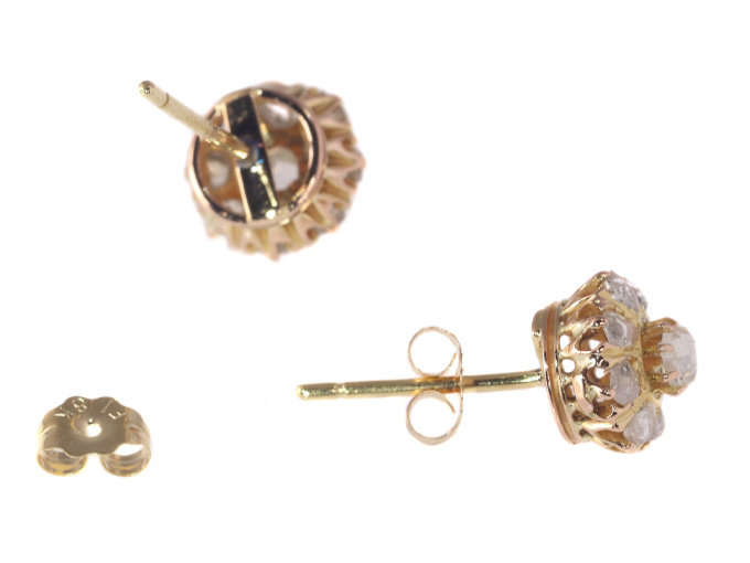 Antique Victorian diamond earstuds by Onbekende Kunstenaar