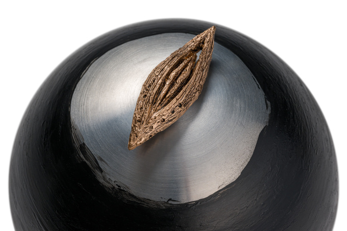 La Papessa boule black by Eleonora Francioni Antonio Mastromarino