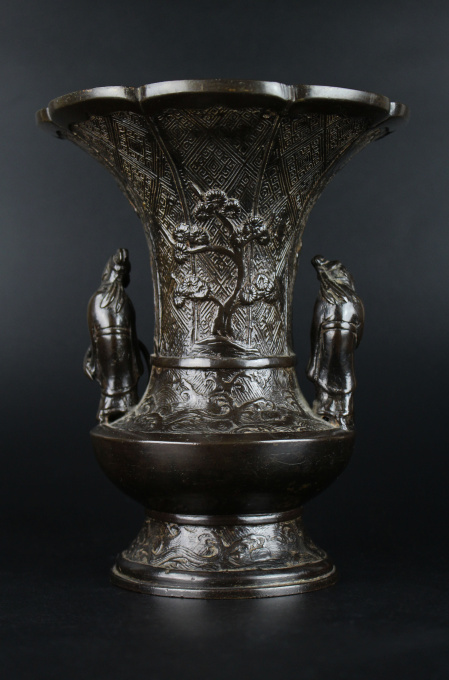 A Japanese Bronze Flower Vase, Edo Period (1603-1868) by Artista Sconosciuto