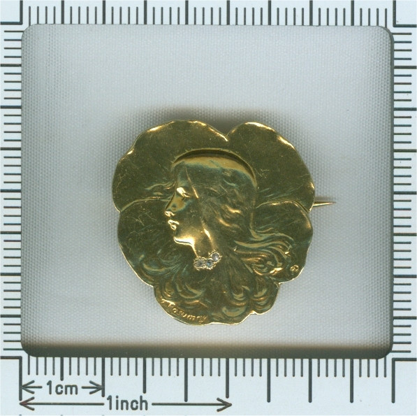 Art Nouveau brooch lady's head signed Rasumny by Unbekannter Künstler