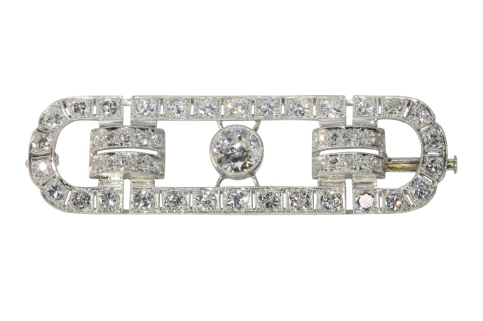 Art Deco-Inspired Gentleman’s Brooch – Vintage Fifties Design with 4.92ct Diamonds by Artista Desconocido