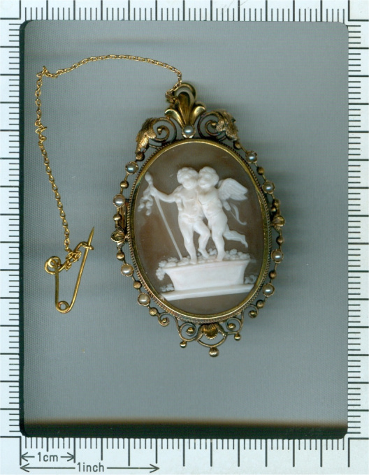 Victorian cameo brooch/pendant with locket depicting Cupid and Bacchus Stomp Grapes, Autumn after Thorvaldsen by Artista Sconosciuto